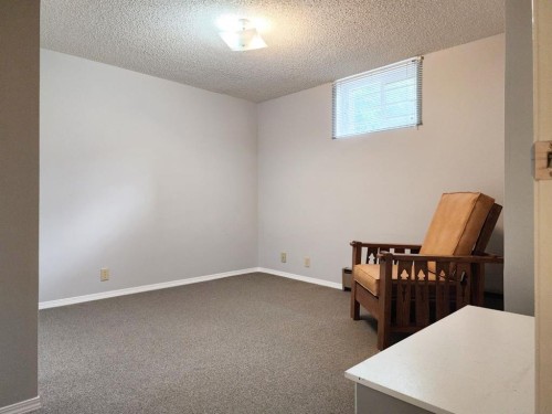 2211 10 Avenue South, Lethbridge, AB - Indoor Photo Showing Other Room