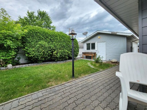 2211 10 Avenue South, Lethbridge, AB - Outdoor
