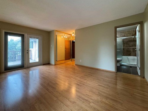2409 20 Street North, Lethbridge, AB - Indoor Photo Showing Other Room