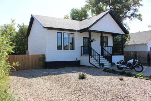 251 Crescent Avenue  Picture Butte, AB T0K 1V0