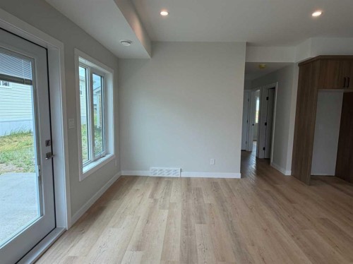 10 Meadows Way, Taber, AB - Indoor Photo Showing Other Room