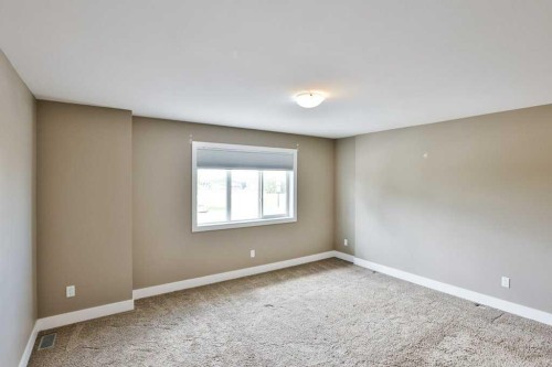 1207B 19A Avenue, Coaldale, AB 