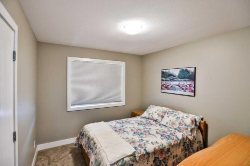 1207B 19A Avenue, Coaldale, AB 