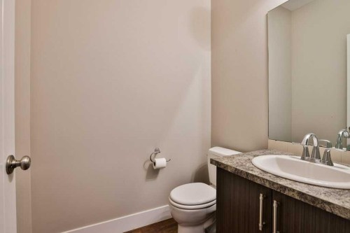 1207B 19A Avenue, Coaldale, AB 