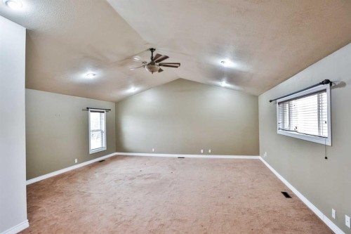 30 N 250 E, Raymond, AB 