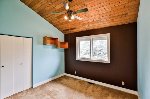 30 N 250 E, Raymond, AB 