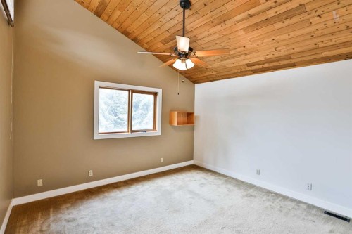 30 N 250 E, Raymond, AB 