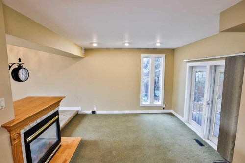 30 N 250 E, Raymond, AB 