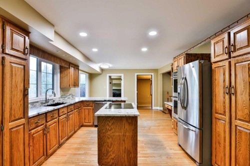 30 N 250 E, Raymond, AB 