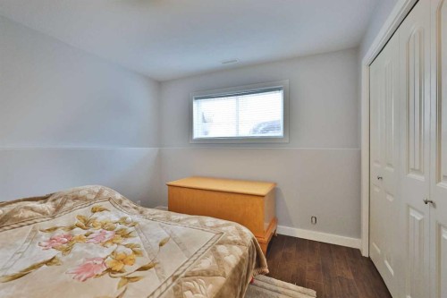 229 2A Street, Stirling, AB 
