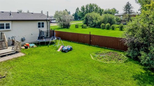 229 2A Street, Stirling, AB 
