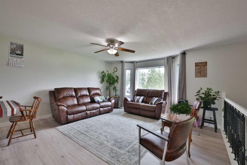229 2A Street, Stirling, AB 