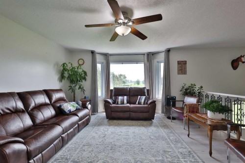 229 2A Street, Stirling, AB 