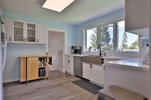 234 S 100 W, Raymond, AB - Indoor