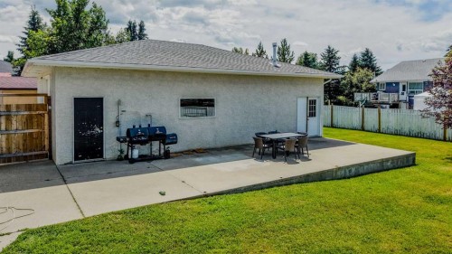 234 S 100 W, Raymond, AB - Outdoor
