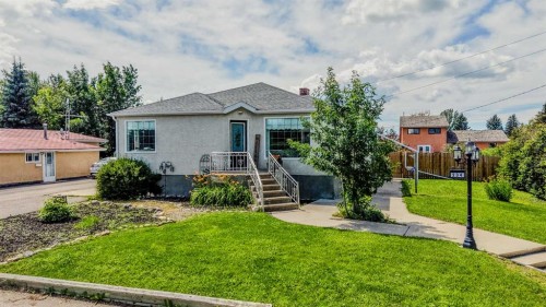 234 S 100 W, Raymond, AB - Outdoor