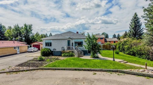 234 S 100 W, Raymond, AB - Outdoor