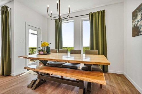 4618 31 Avenue South, Lethbridge, AB - Indoor Photo Showing Dining Room