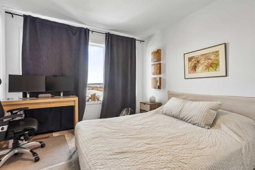 4618 31 Avenue South, Lethbridge, AB - Indoor Photo Showing Bedroom