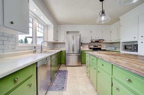 110 Temple Boulevard West, Lethbridge, AB 