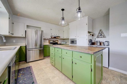 110 Temple Boulevard West, Lethbridge, AB 