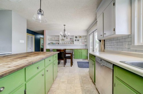 110 Temple Boulevard West, Lethbridge, AB 