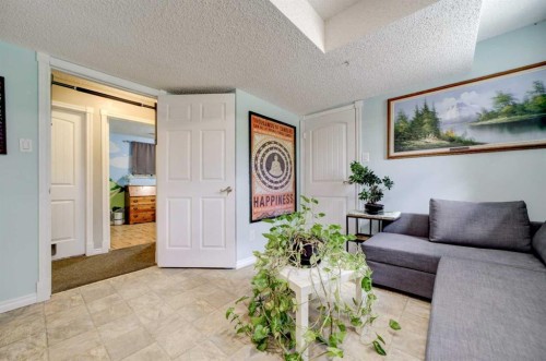 110 Temple Boulevard West, Lethbridge, AB 