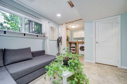110 Temple Boulevard West, Lethbridge, AB 