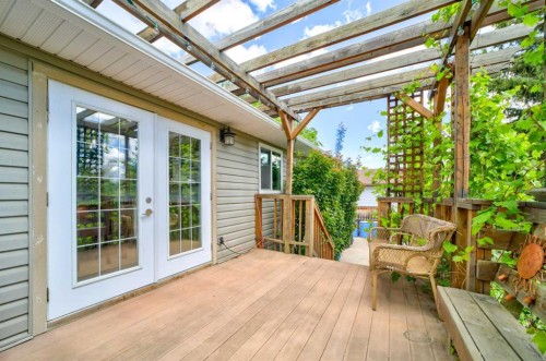 110 Temple Boulevard West, Lethbridge, AB 
