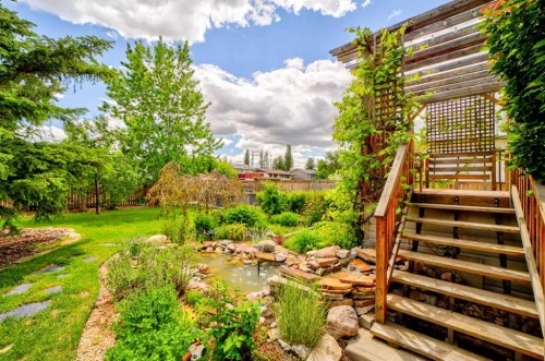 110 Temple Boulevard West, Lethbridge, AB 
