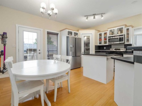 275 Mt Sunburst Way West, Lethbridge, AB - Indoor
