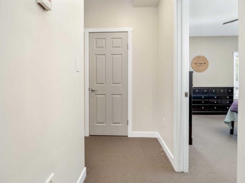 275 Mt Sunburst Way West, Lethbridge, AB - Indoor Photo Showing Other Room