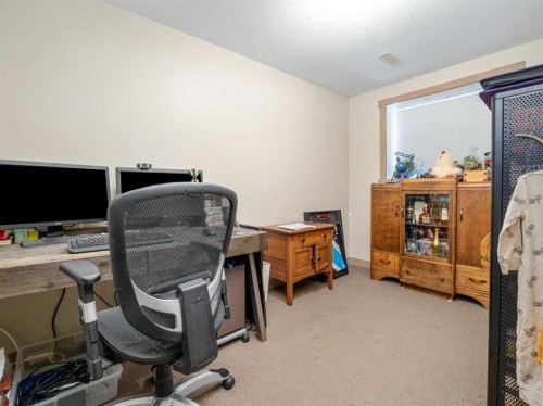 275 Mt Sunburst Way West, Lethbridge, AB - Indoor Photo Showing Office