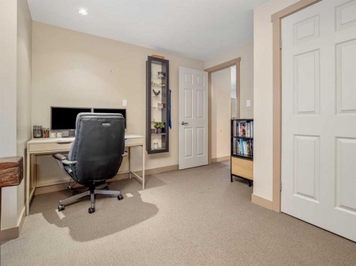 275 Mt Sunburst Way West, Lethbridge, AB - Indoor