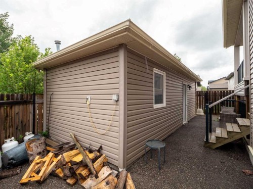 275 Mt Sunburst Way West, Lethbridge, AB - Outdoor With Exterior