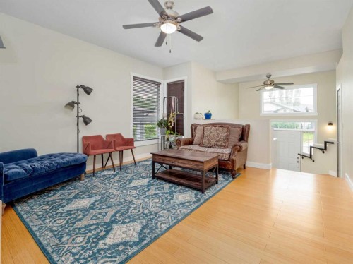 275 Mt Sunburst Way West, Lethbridge, AB - Indoor Photo Showing Living Room