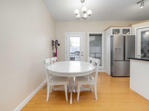 275 Mt Sunburst Way West, Lethbridge, AB - Indoor Photo Showing Dining Room