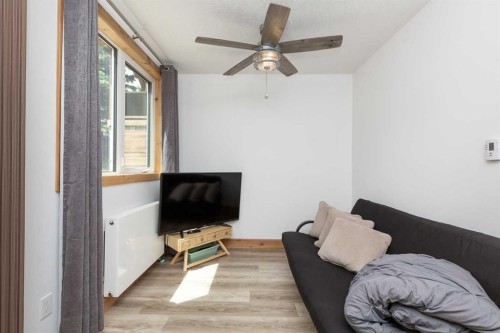 11333 20 Avenue, Blairmore, AB - Indoor