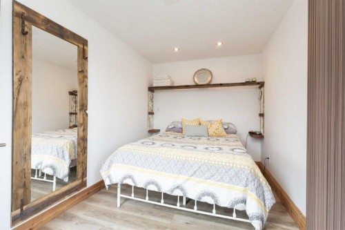 11333 20 Avenue, Blairmore, AB - Indoor Photo Showing Bedroom