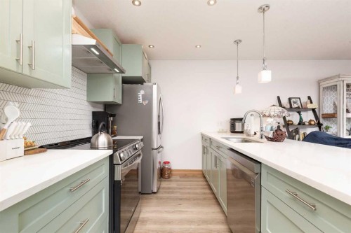 11333 20 Avenue, Blairmore, AB - Indoor Photo Showing Kitchen With Upgraded Kitchen
