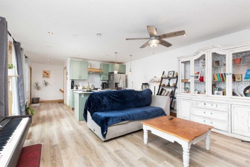 11333 20 Avenue, Blairmore, AB - Indoor Photo Showing Other Room