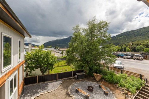 11333 20 Avenue, Blairmore, AB - Outdoor
