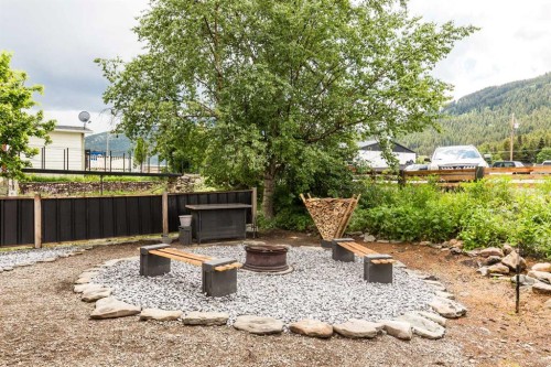 11333 20 Avenue, Blairmore, AB - Outdoor