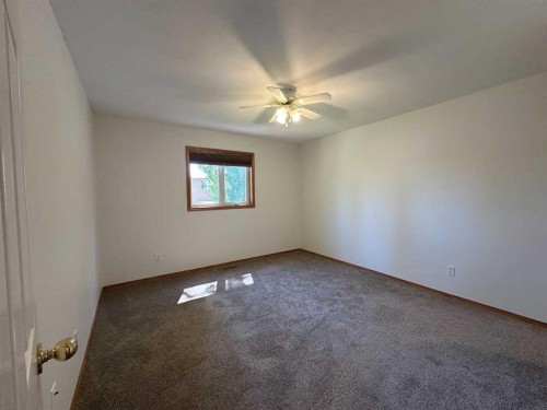 252 Red Crow Boulevard West, Lethbridge, AB 