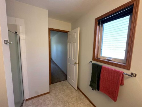 252 Red Crow Boulevard West, Lethbridge, AB 