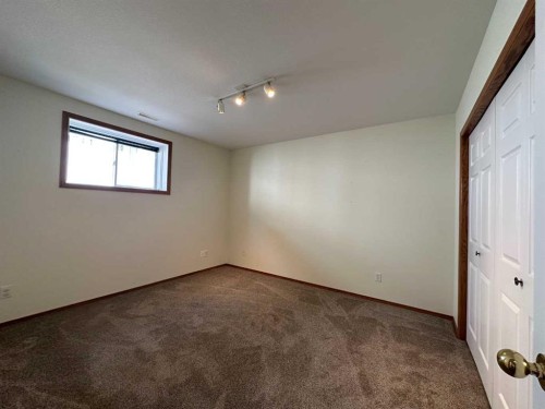 252 Red Crow Boulevard West, Lethbridge, AB 