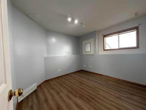 252 Red Crow Boulevard West, Lethbridge, AB 