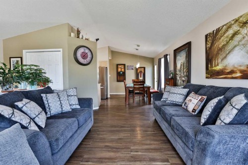 34 Chilcotin Way West, Lethbridge, AB 