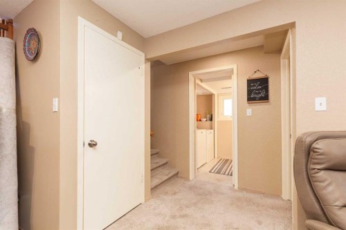 44 Lakhota Road West, Lethbridge, AB - Indoor Photo Showing Other Room