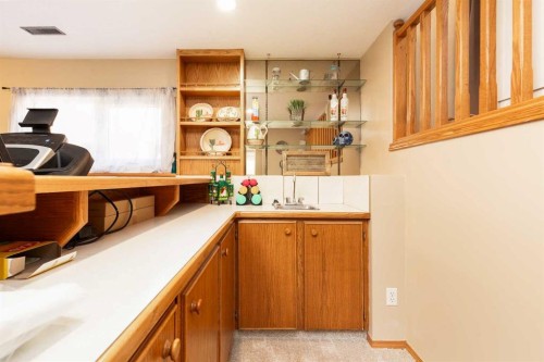 44 Lakhota Road West, Lethbridge, AB - Indoor